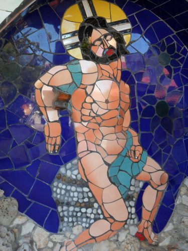 5 Cristo. Mosaico su altorilievo. M 1,2 x2. 2001